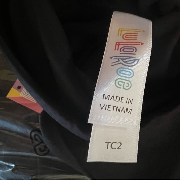 NWT - LuLaRoe Solid Black Leggings TC2 - Picture 7 of 10